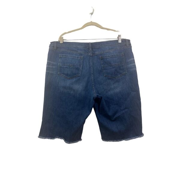 Soho New York & Company Womens Size 16 Blue Distressed Denim Bermuda Shorts - Picture 2 of 12